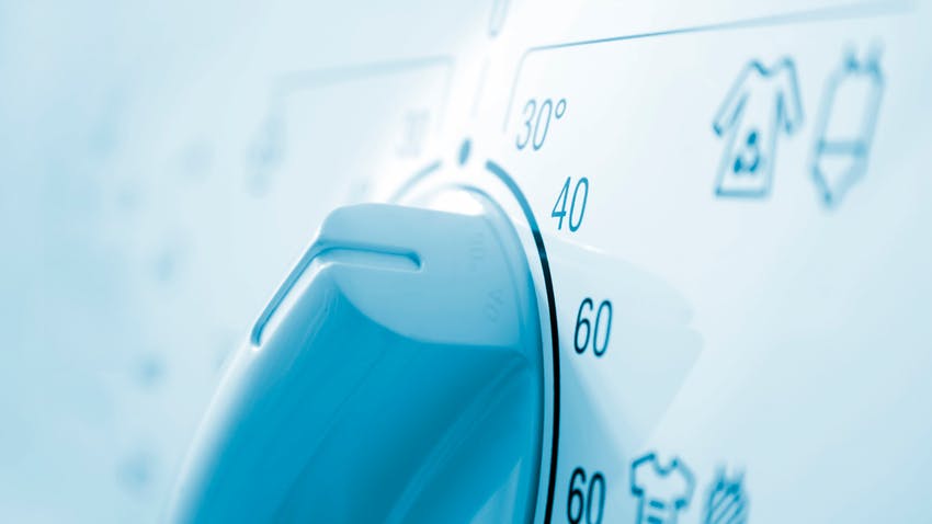 Spalatul hainelor la 30 de grade nu este suficient pentru a elimina virusul gripei