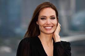 Angelina Jolie dezvaluie planurile de a parasi Hollywood-ul din cauza consecintelor divortului sau